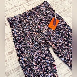 Freely NWT Colorful Buttery Soft Leggings -M